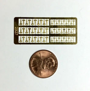 HO Scale "T" Hinges - Photo Etch - Showcase Miniatures (2327) - Picture 1 of 2