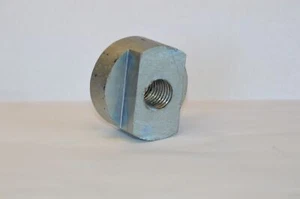 Nutenstein M18 zur Armbefestigung (Scherenhebebühne DSLP 6062) - Bild 1 von 1