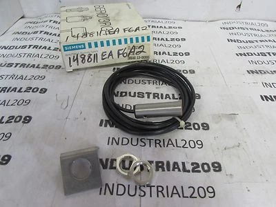 SIEMENS 3RG40 13-0KB00 INDUCTIVE PROXIMITY SWITCH NEW - Image 1 of 4