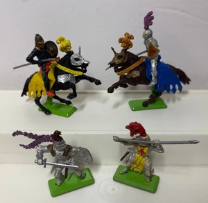 4 Caballeros británicos Inglaterra 1971 detalle, figuras de pie y montadas - Imagen 1 de 4