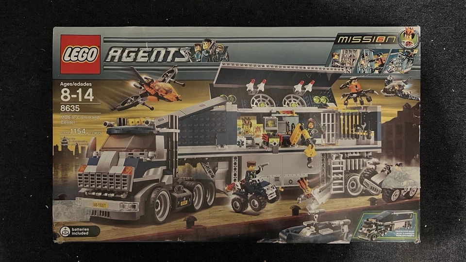 LEGO Agents: Mobile Command Center (8635) - Image 1 of 2