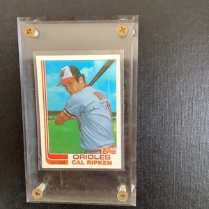 1982 Topps Traded #98 T Cal Ripken Rookie centrato quasi nuovo/come nuovo - Foto 1 di 2