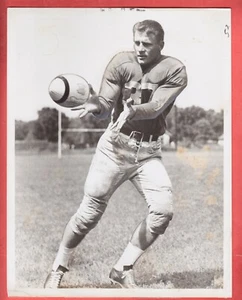 1952 DETROIT LIONS TEAM ISSUE 8 X 10 GLOSSY DOAK WALKER - Picture 1 of 2