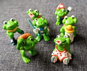 7 Figurines Kinder Splash Frog Grenouille Vintage - Imagen 1 de 5
