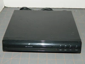 Reproductor de DVD/CD GPX negro D200B sin control remoto - probado y funcionando - ENVÍO GRATUITO - Imagen 1 de 7