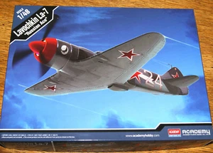Academy 12304 : Sowj. Jagdflugzeug Lavochkin La-7 "Russian Ace" - Kit 1:48 - Picture 1 of 2