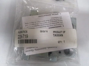 Numatics 229-719 229719 End Plates 1/8 Inch NPT One Pair With O-Rings LOT OF 8 - Picture 1 of 3