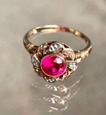 VINTAGE BI-TONE GOLD AND LAB-CREATED RUBY RING SIZE 6 - Image 1 of 4