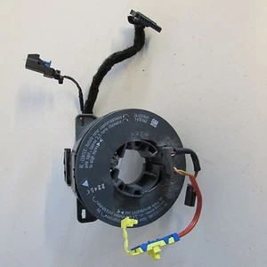 Spirale airbag 24459849 Opel Corsa C 2000-2006 usato (8736 17-3-B-9) - Picture 1 of 1