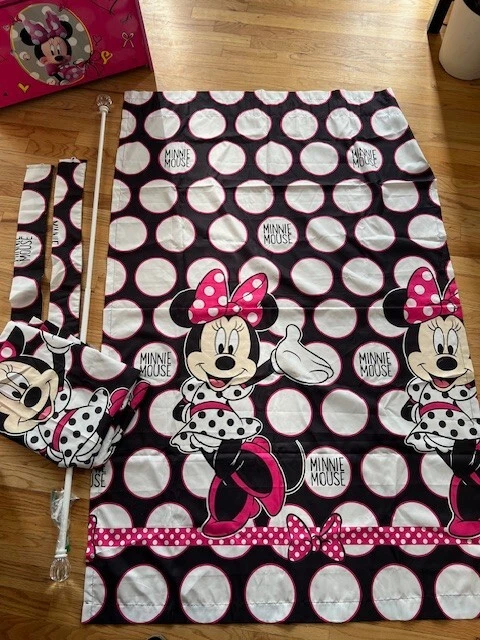 Cortina Disney Minnie Mouse con varilla blanca, excelente estado Foto 1 de 1
