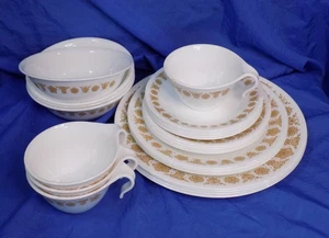 Corelle BUTTERFLY GOLD Pattern 24 Piece Dinner Set CorningWare Discontinued VGC - Picture 1 of 12