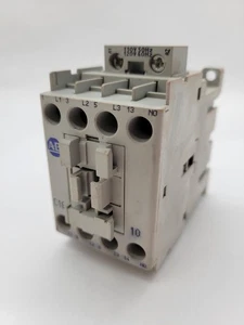 Allen-Bradley 100-C16*10 Motorstarterschütz 32A 600V Serie B 110/120V Spule - Bild 1 von 15