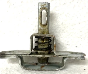 ORIGINAL FORD TAILGATE LATCH,LH,RH,64-72 F100,250,66-77 BRONCO,DRIVER,PASSENGER - Picture 1 of 4