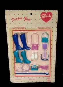 JUEGO DE ACCESORIOS DE MUÑECA SINDY ARGENTINA RARO DE COLECCIÓN MINI JUEGO DE ENSUEÑO CHICA SIN USAR - Imagen 1 de 6