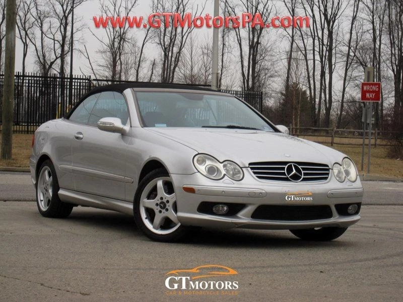 Mercedes-Benz CLK CLK500 2004 2 puertas descapotable 5,0 L Foto 1 de 4