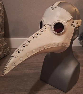 Máscara de cuero Plague Doctor blanca Foto 1 de 3