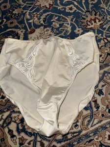 HIGH QUALITY WONDERBRA CHEEKY PANTIES SIZE-XL IVORY NEW - Picture 1 of 5