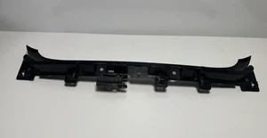 ✅2007-2011 BMW 328i 330i 335i E90 SEDAN Rear Bumper Guide Bracket W Sensor OEM - Picture 1 of 9