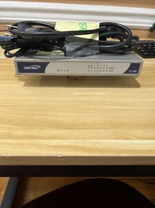 SONICWALL TZ 180 APL17-048 D-08028 - Afbeelding 1 van 2