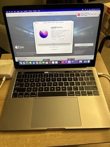 Apple MacBook Pro 2016 13.3'' Laptop - MNQF2LL/A - 512 SSD,3.3GHZ, 8GB, Gray - Picture 1 of 11