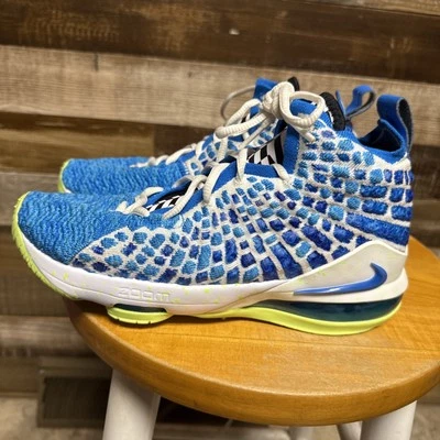 Zapatos de baloncesto Nike Lebron XVII juveniles talla 5,5Y azul/verde BQ5594 434 zoom Foto 1 de 4