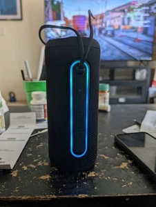 large portable bluetooth speaker - Picture 1 of 9