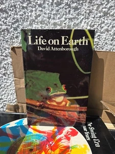 David Attenborough Life On Earth Hardcover First Edition Book Club - Imagen 1 de 9