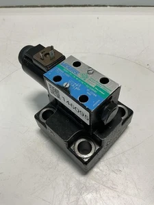 VICKERS DG4V-3S-7A-M-U-HL7-60-EN490 Valve USED #146095 - Picture 1 of 7