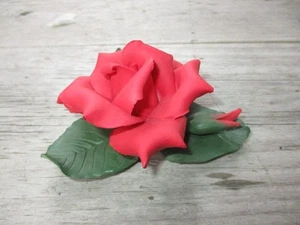 ART POTTERY HAND MADE CAPODIMONTE ITALY CHINA FLORAL DEEP RED ROSE - Picture 1 of 3