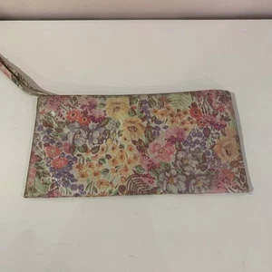 VINTAGE LISETTE PASTEL FLORAL COATED CANVAS ZIP TOP WRISTLET CLUTCH PURSE BAG - Picture 1 of 16