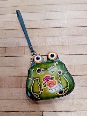 Muñequera monedero de cuero hecha a mano de rana con cremallera - verde Foto 1 de 3