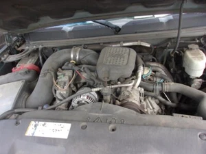 Used Washer Fluid Reservoir fits: 2009 Chevrolet Silverado 2500 pickup Grade A - Picture 1 of 10