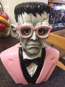 Tk Maxx Rosa Frankenstein Decorazione Halloween Ornamento 31cm x 25cm Molto Raro! - Foto 1 di 6