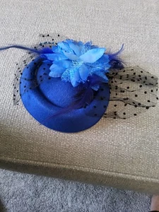 Fascinator Hat, Blue With Hair Clips - Picture 1 of 6
