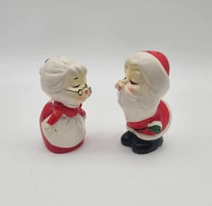 Vintage Kissing Santa Mrs Clause Salt & Pepper Shakers - Picture 1 of 8