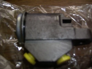 MGA Midget Triumph TR2 TR3 Morris Minor LH Front Wheel Cylinder Bombin Delantero - Imagen 1 de 2