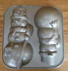 Snowman Cake Pan Bundt Bakeware 3-D Williams-Sonoma Nordic Ware Made In USA 2005 - Picture 1 of 9