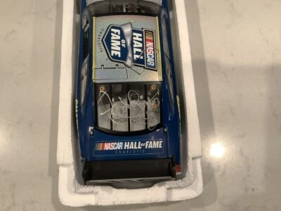 RICHARD PETTY & JOHNSON AUTOGRAPHED 2010 NASCAR HALL OF FAME DIECAST & CARDS - Image 1 of 4