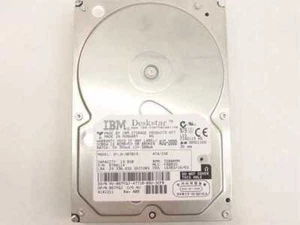 Dell 67YGJ 15GB 3.5" IDE Hard Drive - IBM Deskstar 07N4114 - Picture 1 of 4