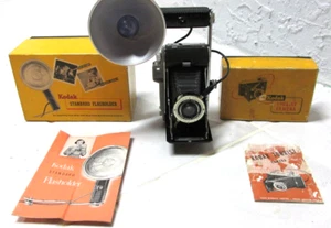VINTAGE 1950s KODAK TOURIST CAMERA w/ FLASH & BULB & MANUALS & BOXES - Picture 1 of 10