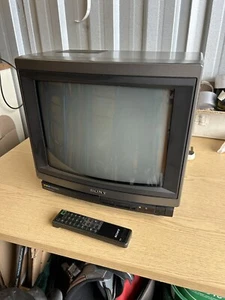 Sony Trinitron Colour Tv KV-M14TU With Remote Retro CRT TV - Picture 1 of 11