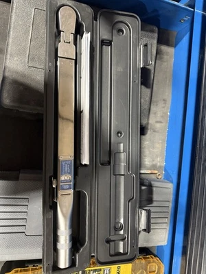 PRECISION INSTRUMENTS C2FR100F 3/8" FLEX HEAD TORQUE WRENCH (15-100 FT/LBS) - Image 1 of 3