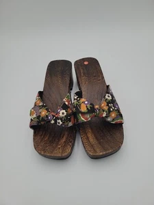 Women's Size 39 Asian Floral Print Slides with Bow Faux Wood Base CUTE! C9 - Picture 1 of 9
