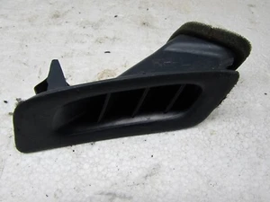 Toyota Celica GT2.0 ST182 MK5 1993 - ventilación fuera de juego Demister - azul - Imagen 1 de 3
