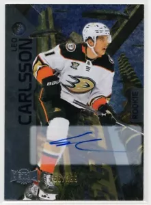 Autografi Metal Universe 2023 2023-24 Silver Rookie #151 Leo Carlsson 156/399 - Foto 1 di 2