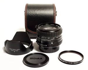 Sigma F2.8/28mm Mini Wide II Lens + Filter + Caps + Hood & Case - Pentax K Mount - Picture 1 of 6
