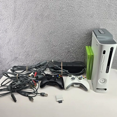 Xbox 360 60GB Console Bundle Controllers Memory Card Games Halo 3 Borderlands 2 - Image 1 of 4