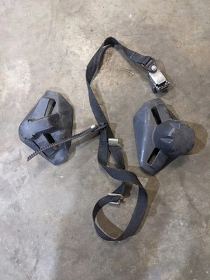 Correa para tanque de combustible Ski Doo Gas Caddy Foto 1 de 2