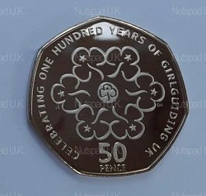 Moneda de 50 peniques Proof 2010 100 aniversario de las Girl Guides - Imagen 1 de 2