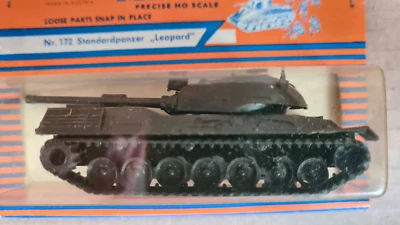 ROCO MINITANKS Z 172 H0 Militär Leopard Panzer mit Gießfehler unbsp. in OVP - Bild 1 von 4